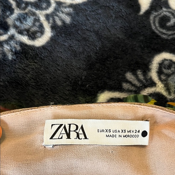 Zara Orange and Gold Sequin Crop Top - Picture 2 of 2